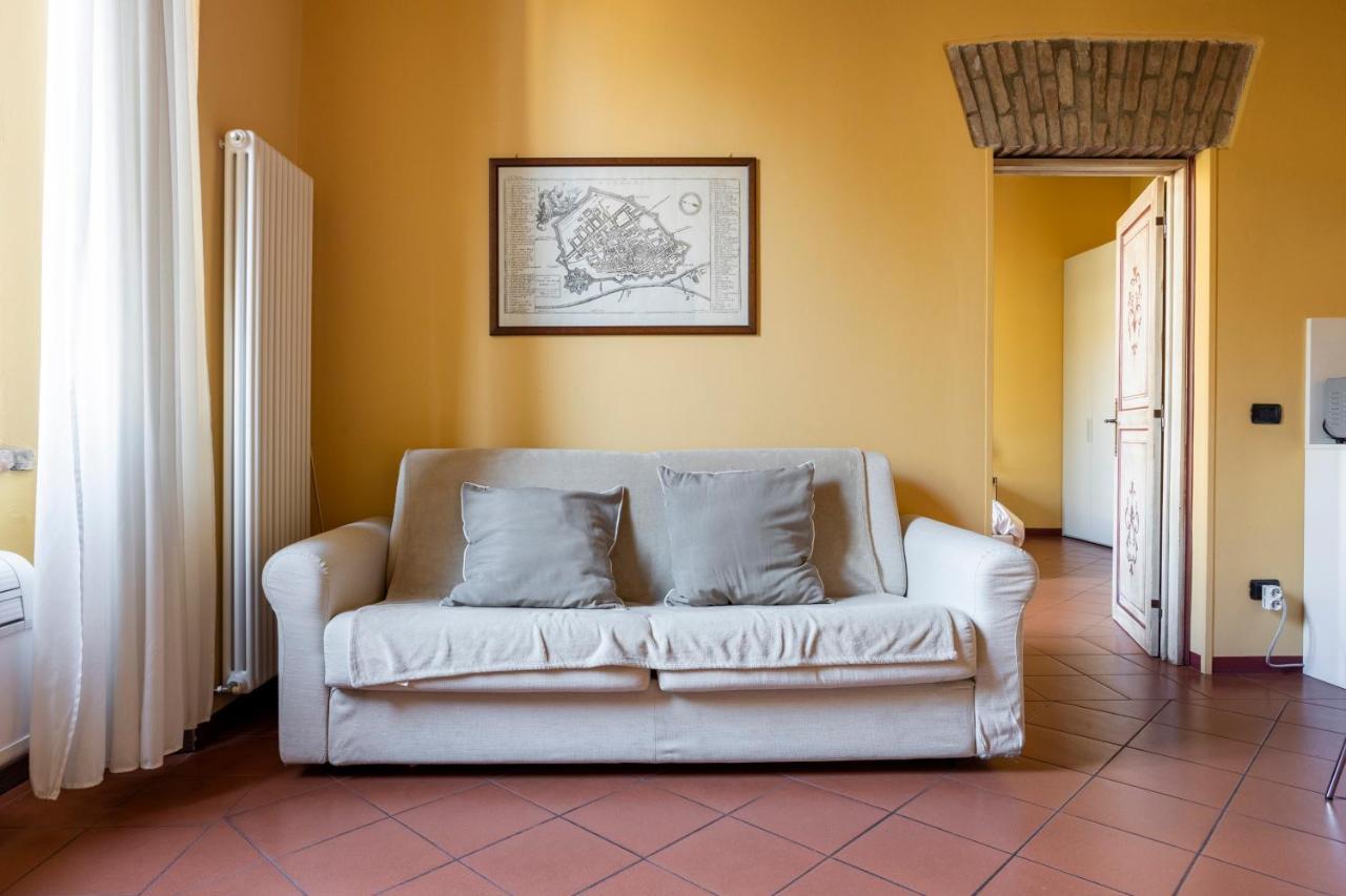 Casa Duchesse Al Castello Apartment Ферара Екстериор снимка