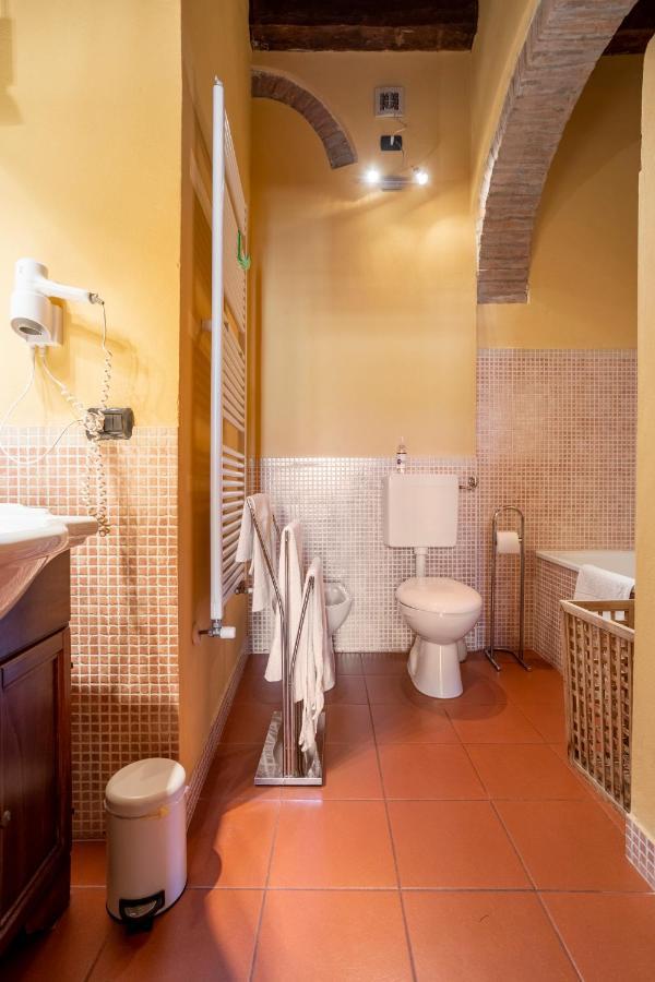 Casa Duchesse Al Castello Apartment Ферара Екстериор снимка